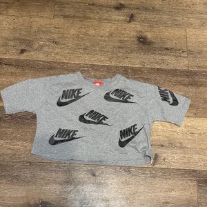 Nike crop tee XS